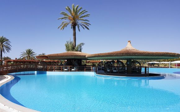 Hôtel Noah's Ark Deluxe & Casino 5*