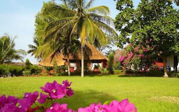 Mer, baobabs et savane en demi-pension et vols inclus