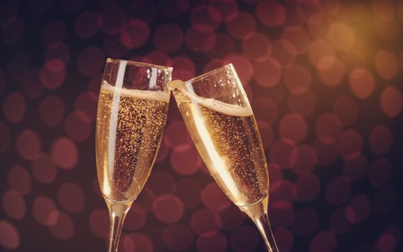 Bullez de plaisir avec votre bouteille de champagne incluse...