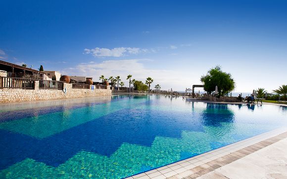 Akteon Holiday Village 4*