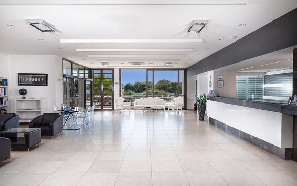 Lagomandra Hotel & Spa 4*