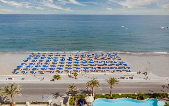 Pearl Sea Breeze Suites 