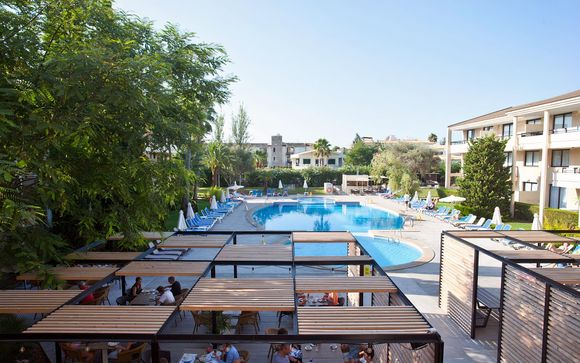 Aparthotel Bahia Pollensa 4*