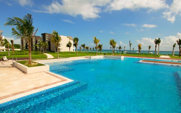 Mareazul Beach Family CondoHotel 4*