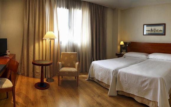 Hotel Tryp Valencia Oceanic 4*