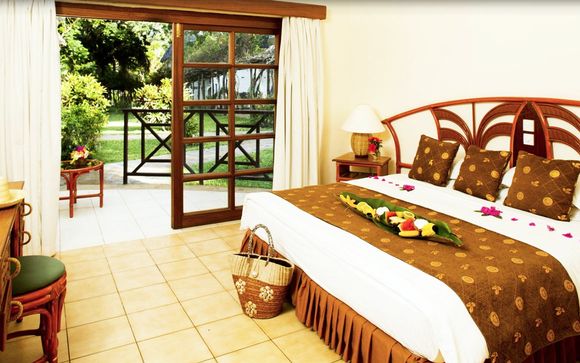 Neptune Village Beach Resort & spa Hotel 4*