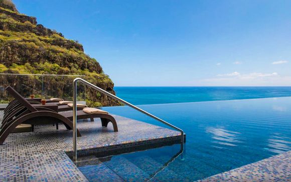 Oasi di comfort e lusso in esclusivo resort 5* nell'Isola dei Fiori