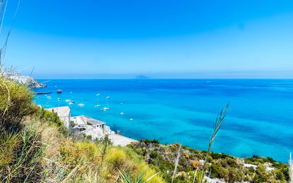 Elegante villa dell'800 con vista panoramica sull'isola di Lipari