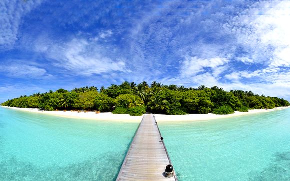 Royal Island Resort & Spa 5*