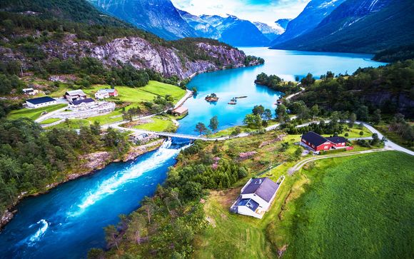 Tour dei Fiordi con escursione sul treno panoramico di Flåm