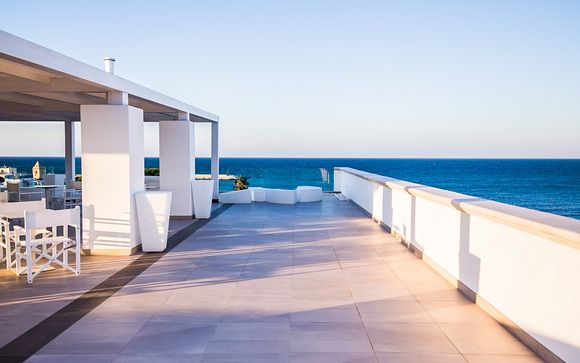Incantevoli suite in 4*S con terrazza panoramica sul mare