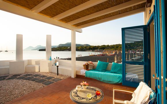 Elegante 4* con spiaggia privata e panorami mozzafiato