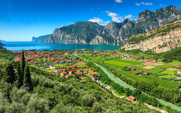 Soggiorno con mezza pensione in hotel vista lago