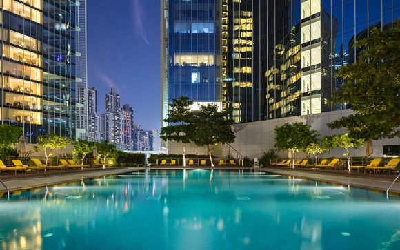 Glamour ed eleganza in 5* con vista sul Burj Khalifa