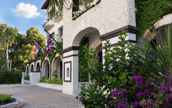 Blue Monkey Hotel & Beach Club 5*