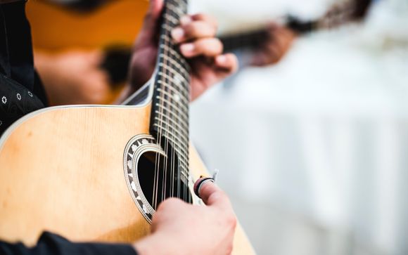 50-minute Fado show