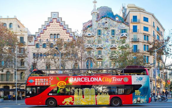 Barcelona Hop-on Hop-off Tourist Bus - 24 hours
