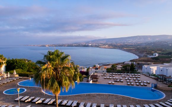 Theo Sunset Bay Hotel 4*