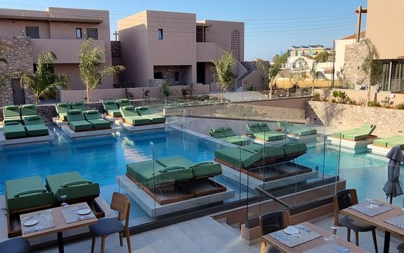 Paralos Venus Suites 5*