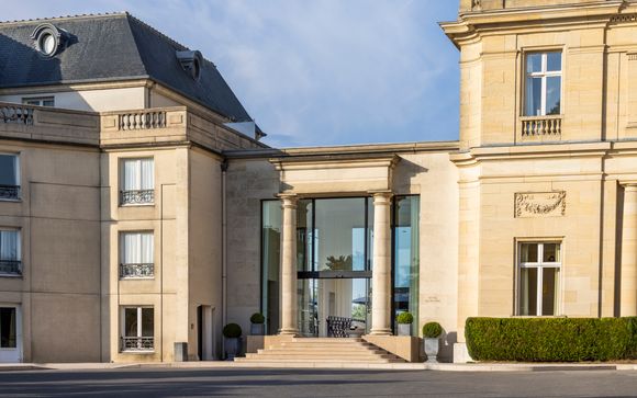 Chateau Hotel Mont Royal Chantilly 5*