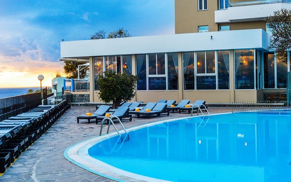 Hotel Duas Torres 4*