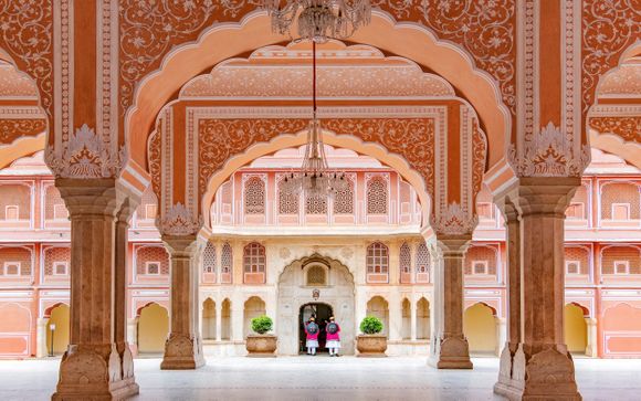 Enchanting Tour of Golden Highlights