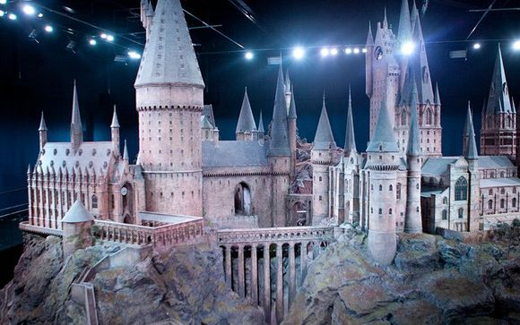 DoubleTree by Hilton Hyde Park 4* & Harry Potter Warner Bros Studio Tour -  London - Up to -70% | Voyage Privé