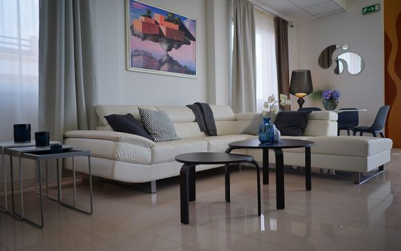 Piccadilly Suites and Rooms