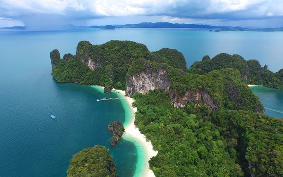 Relaxation on Two Beautiful Thai Islands