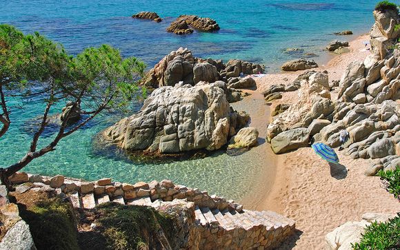 Palatial Pool and Beautiful Beaches