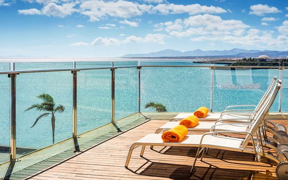 Magnificent Beachside Retreat with Full Spa Services