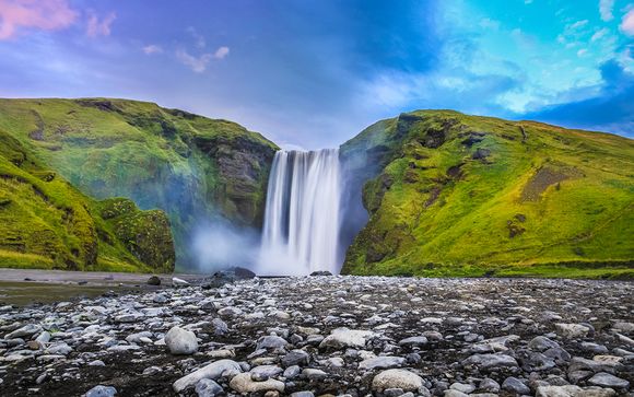 Stylish City Stay with Once-in-a-Lifetime Excursions