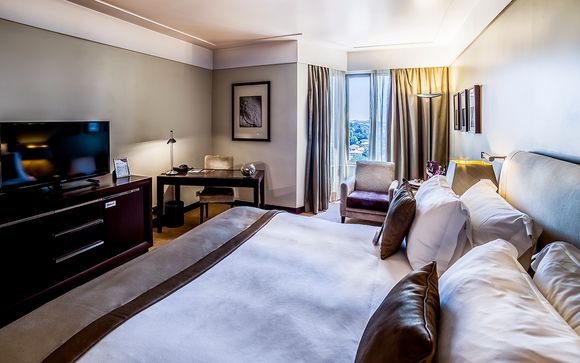Crowne Plaza Porto 5*