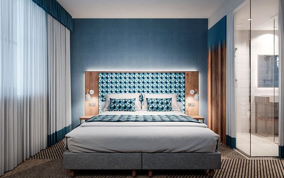 Brand New Stylish Boutique 10 Minutes From Central Square