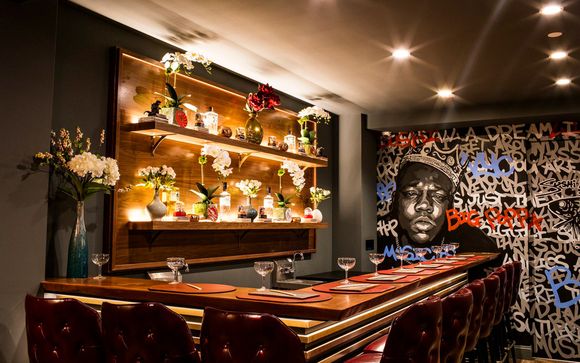 Stylishly Elegant Modern Hotel in Midtown