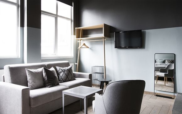 Swan House Apartments 4*