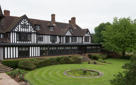 Hogarths Stone Manor Hotel 4*