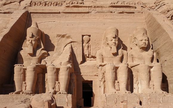 Optional Excursions (payable locally) 