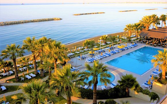 Palm Beach Hotel and Bungalows 4*