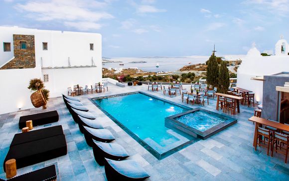 Relax in raffinate strutture di design con ammaliante vista sul Mar Egeo