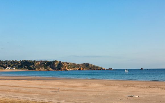 Exploring Jersey with Golden Sands Hotel 4* - Jersey - Up to -70% | Voyage  Privé