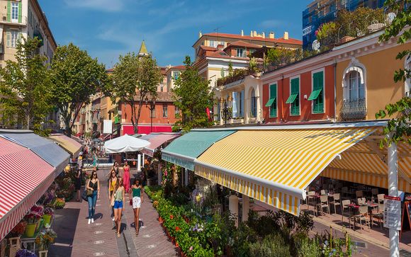 La vieille ville de Nice et ses marchés locaux
