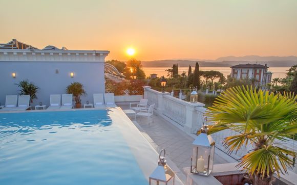 Spa e relax con piscina e vista panoramica sul lago di Garda