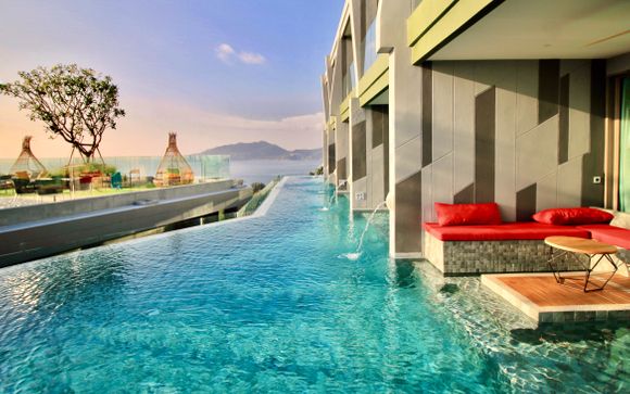 Resort di lusso vista mare con accesso piscina sulla spiaggia di Tri Trang